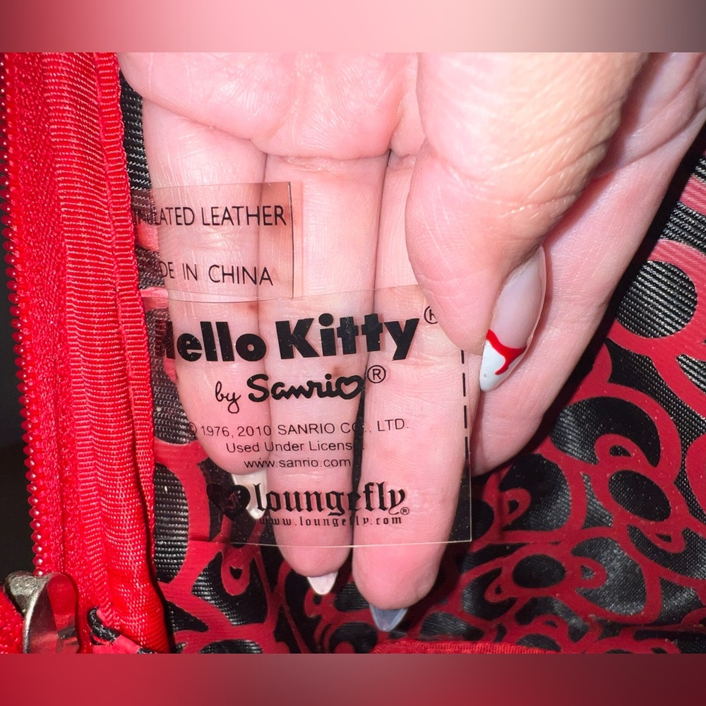 Hello kitty Loungefly - Picture 3 of 12